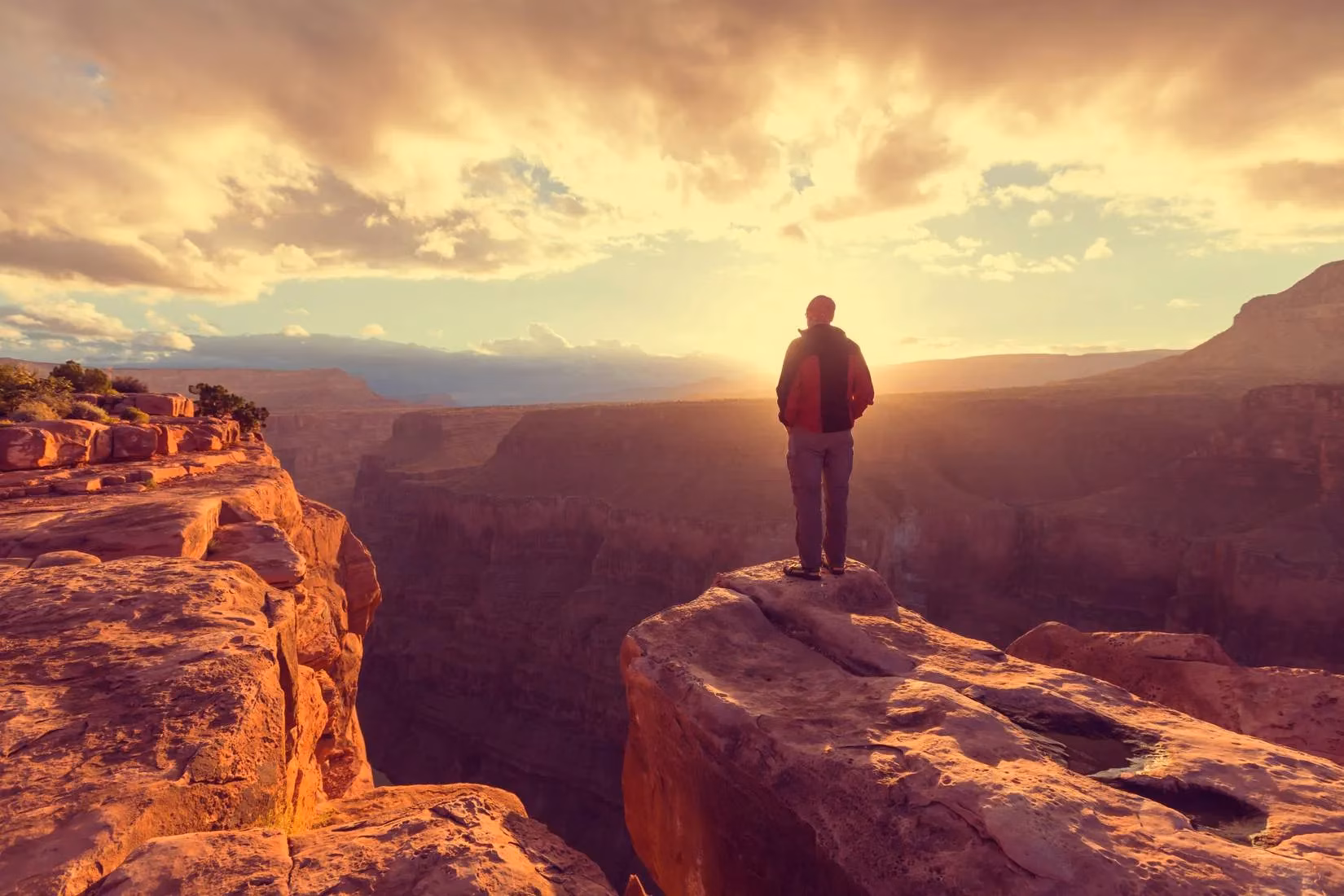 feeding-the-canyon-a-food-pantry-becomes-a-lifeline-during-the-2026-shutdown-image-1