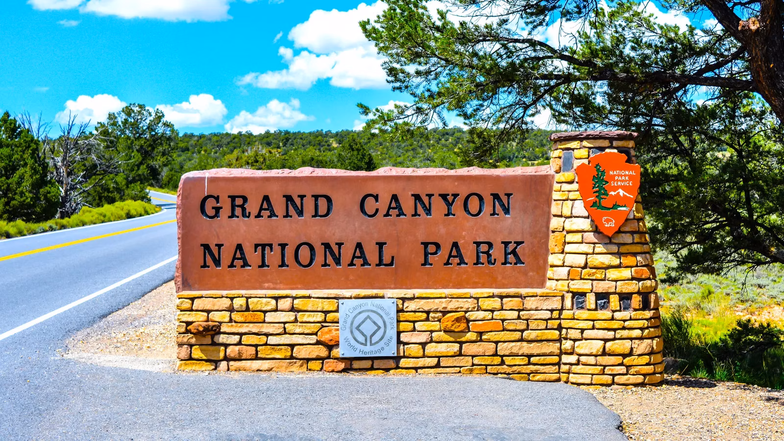 grand-canyon-s-north-rim-rises-from-ashes-a-2026-reopening-tale-image-0