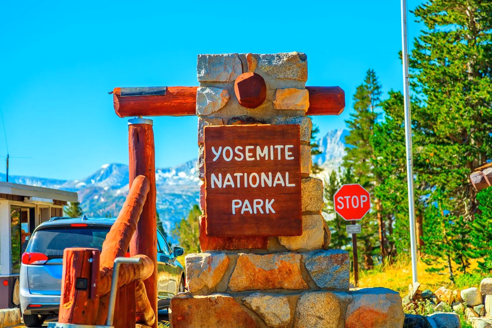 yosemite-rangers-crack-down-on-illegal-base-jumpers-with-jail-time-and-fines-image-1